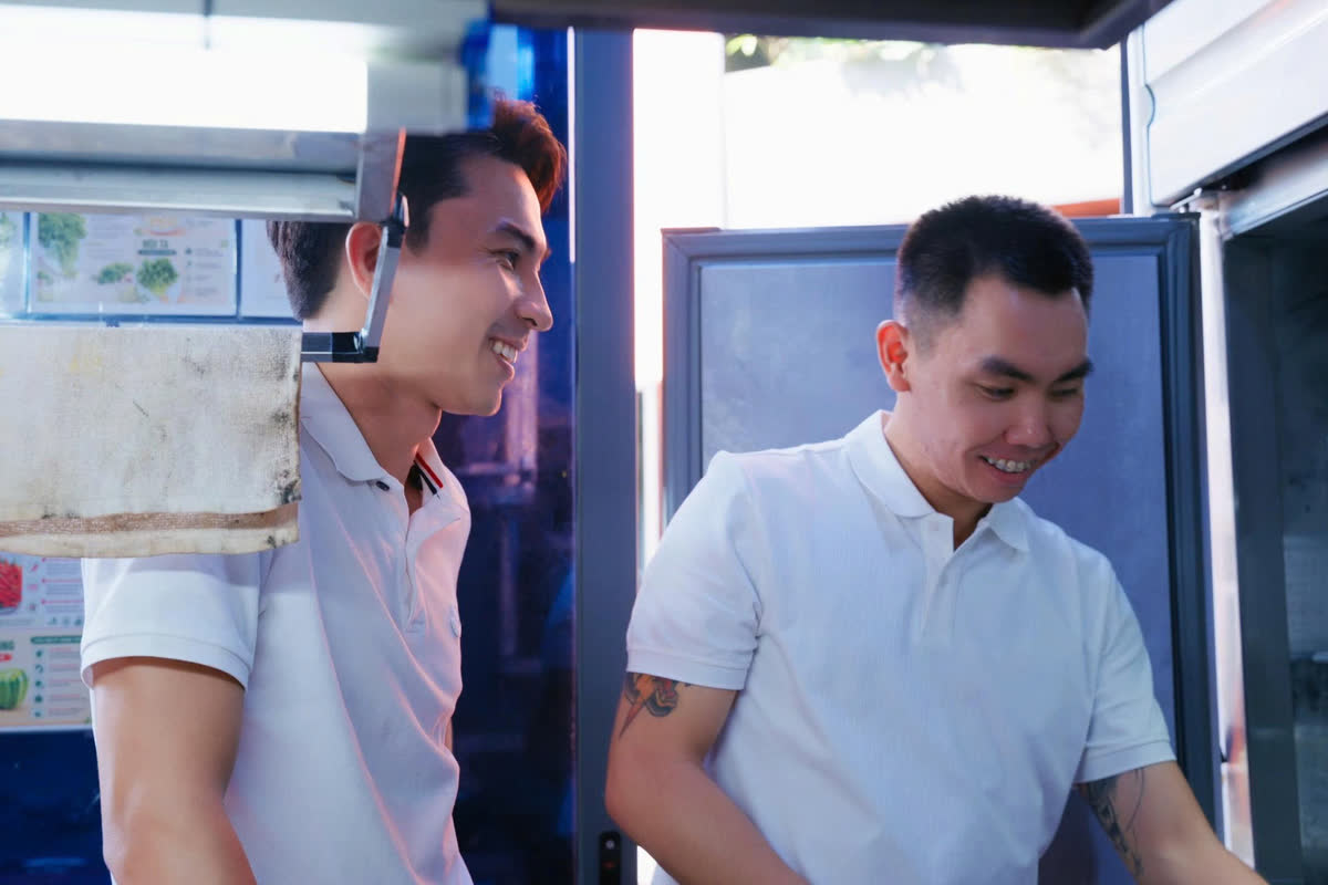 Chụp ảnh lưu niệm kết thúc chuyến thăm FungHa