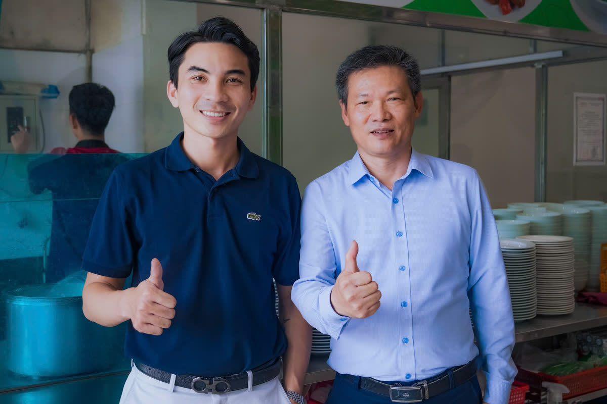 Thăm quan khu vực vận hành Phở Mạnh Cường